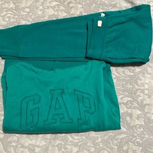 EUC grew out of too fast GAP lightweight sweatsuit terry